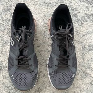 On Cloud Flow Sneakers size 7